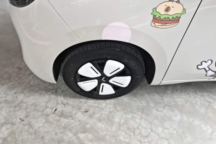 Used Wuling Hongguang MINIEV 2025 Four-Door Version Advanced Edition Left Front Wheel Hub