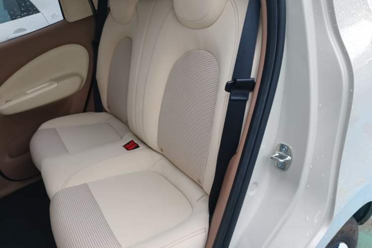 Used Wuling Hongguang MINIEV 2025 Four-Door Version Advanced Edition Left Rear Seat