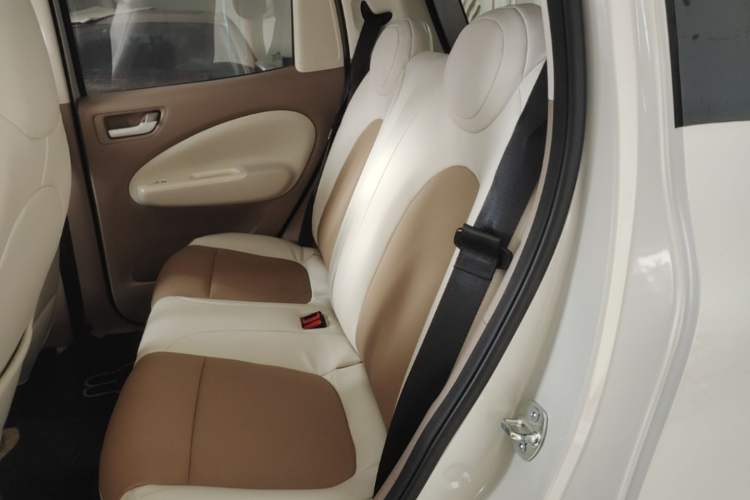 Used Wuling Hongguang MINIEV 2025 Four-Door Version Advanced Edition Left Rear Seat