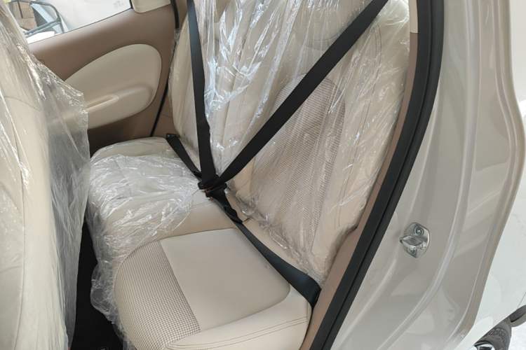 Used Wuling Hongguang MINIEV 2025 Four-Door Version Advanced Edition Left Rear Seat