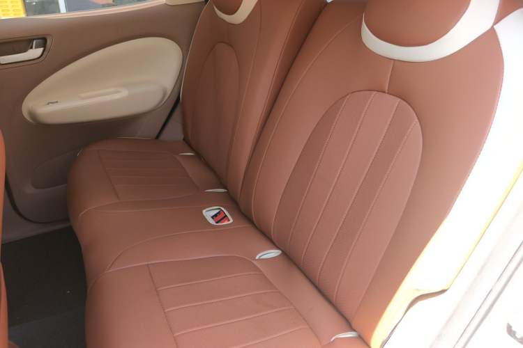 Used Wuling Hongguang MINIEV 2025 Four-Door Version Advanced Edition Left Rear Seat