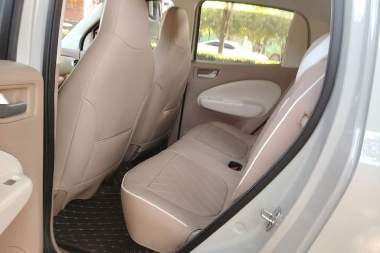 Used Wuling Hongguang MINIEV 2025 Four-Door Version Advanced Edition Left Rear Seat