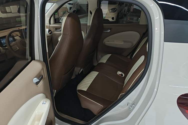 Used Wuling Hongguang MINIEV 2025 Four-Door Version Zhenxiang+ Edition Left Rear Seat
