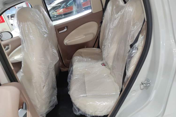 Used Wuling Hongguang MINIEV 2025 Four-Door Version Advanced Edition Left Rear Seat