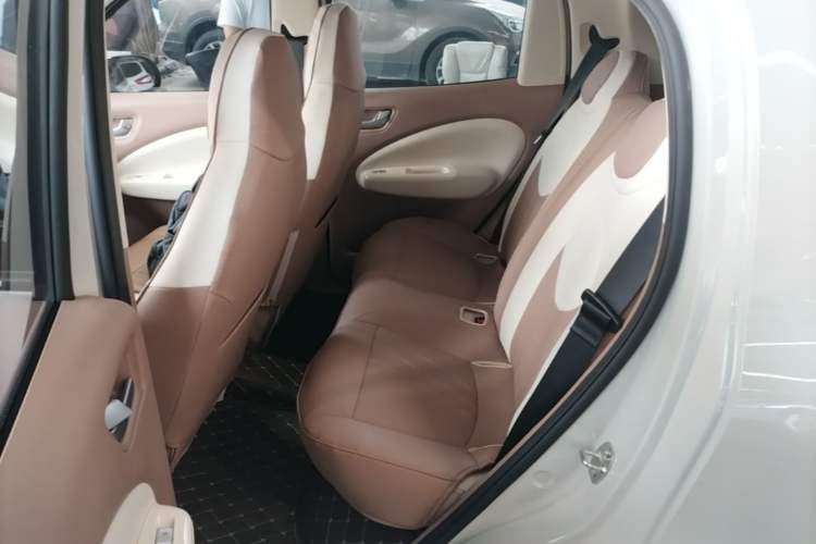 Used Wuling Hongguang MINIEV 2025 Four-Door Version Premium Edition Left Rear Seat