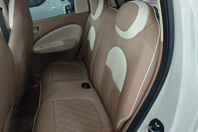 Used Wuling Hongguang MINIEV 2025 Four-Door Version Advanced Edition Left Rear Seat