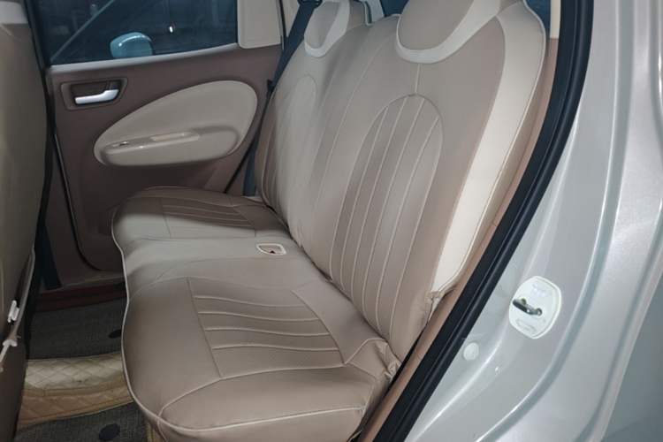 Used Wuling Hongguang MINIEV 2025 Four-Door Version Advanced Edition Left Rear Seat