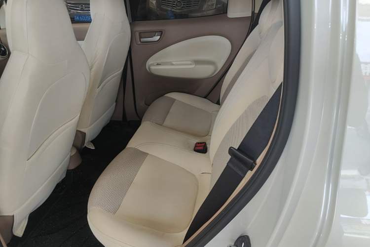 Used Wuling Hongguang MINIEV 2025 Four-Door Version Advanced Edition Left Rear Seat