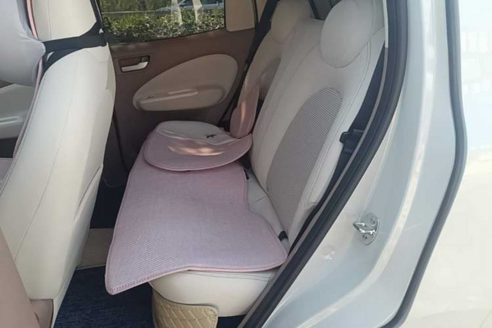 Used Wuling Hongguang MINIEV 2025 Four-Door Version Advanced Edition Left Rear Seat