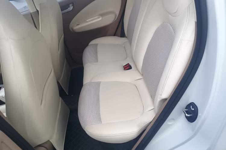 Used Wuling Hongguang MINIEV 2025 Four-Door Version Advanced Edition Left Rear Seat