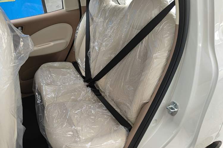 Used Wuling Hongguang MINIEV 2025 Four-Door Version Advanced Edition Left Rear Seat