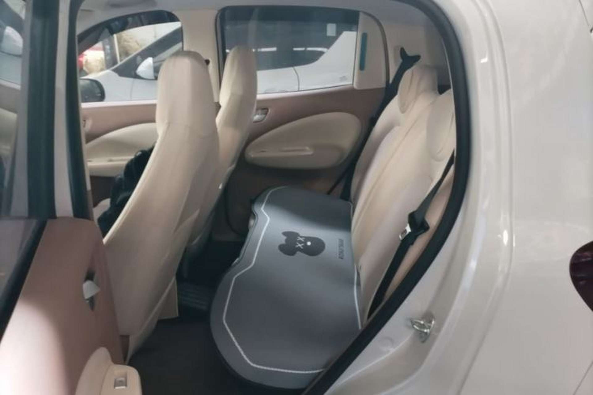 Used Wuling Hongguang MINIEV 2025 Four-Door Version Advanced Edition Left Rear Seat