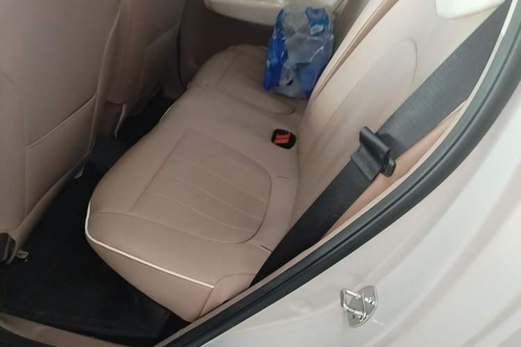Used Wuling Hongguang MINIEV 2025 Four-Door Version Advanced Edition Left Rear Seat