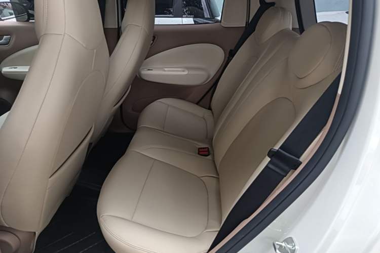 Used Wuling Hongguang MINIEV 2025 Four-Door Version Zhenxiang+ Edition Left Rear Seat