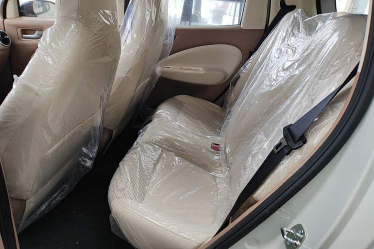 Used Wuling Hongguang MINIEV 2025 Four-Door Version Advanced Edition Left Rear Seat
