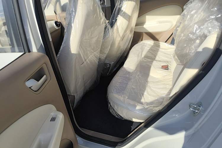 Used Wuling Hongguang MINIEV 2025 Four-Door Version Advanced Edition Left Rear Seat