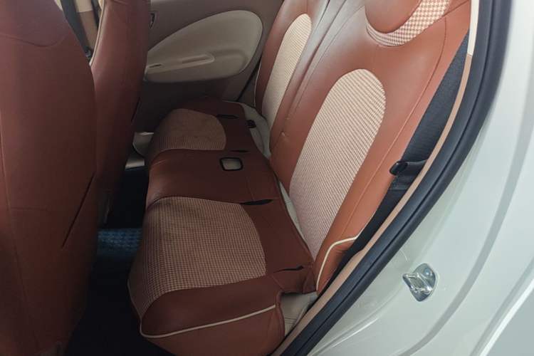 Used Wuling Hongguang MINIEV 2025 Four-Door Version Advanced Edition Left Rear Seat