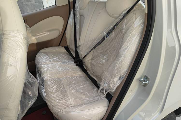 Used Wuling Hongguang MINIEV 2025 Four-Door Version Advanced Edition Left Rear Seat