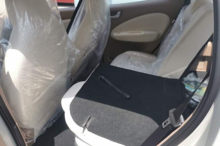 Used Wuling Hongguang MINIEV 2025 Four-Door Version Advanced Edition Left Rear Seat