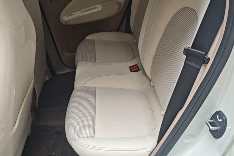 Used Wuling Hongguang MINIEV 2025 Four-Door Version Advanced Edition Left Rear Seat
