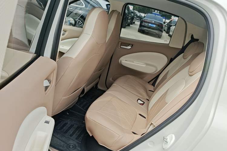 Used Wuling Hongguang MINIEV 2025 Four-Door Version Advanced Edition Left Rear Seat