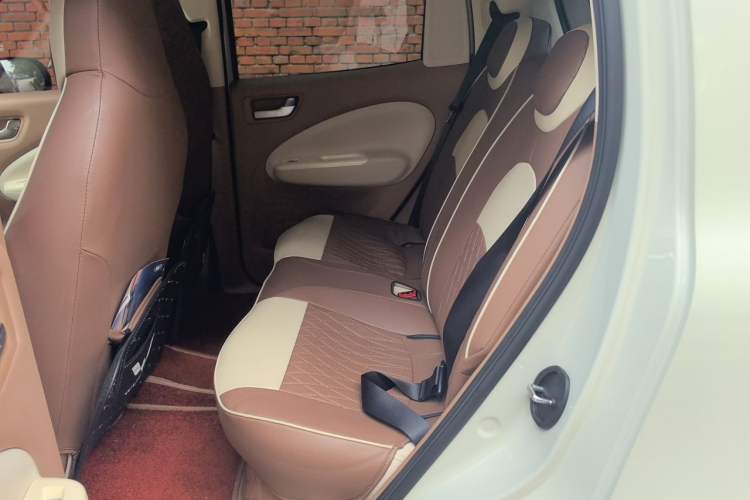 Used Wuling Hongguang MINIEV 2025 Four-Door Version Advanced Edition Left Rear Seat