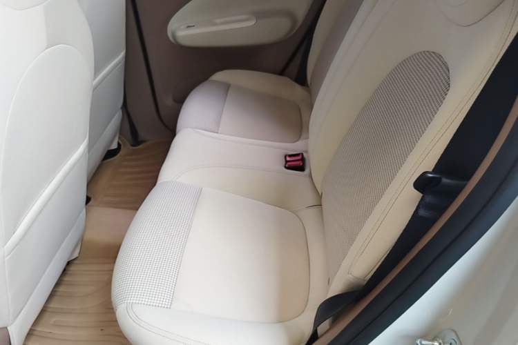 Used Wuling Hongguang MINIEV 2025 Four-Door Version Advanced Edition Left Rear Seat