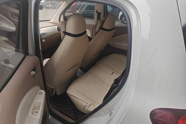 Used Wuling Hongguang MINIEV 2025 Four-Door Version Advanced Edition Left Rear Seat