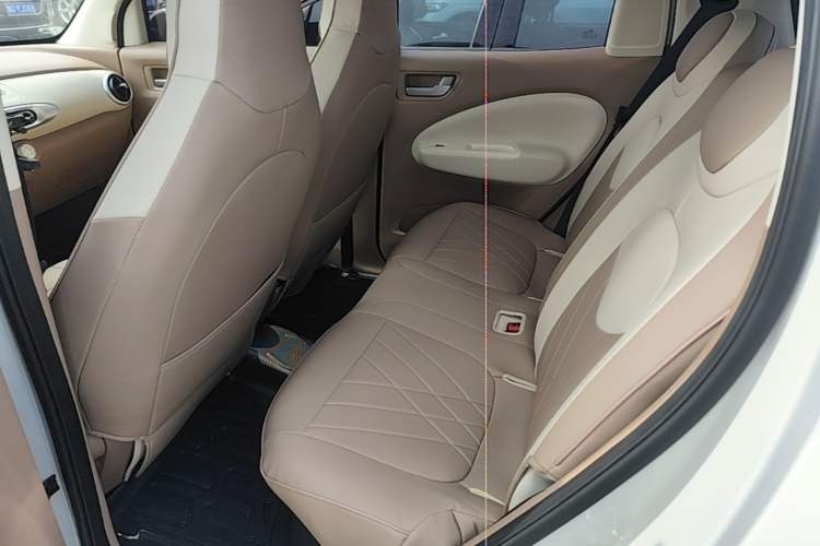 Used Wuling Hongguang MINIEV 2025 Four-Door Version Advanced Edition Left Rear Seat