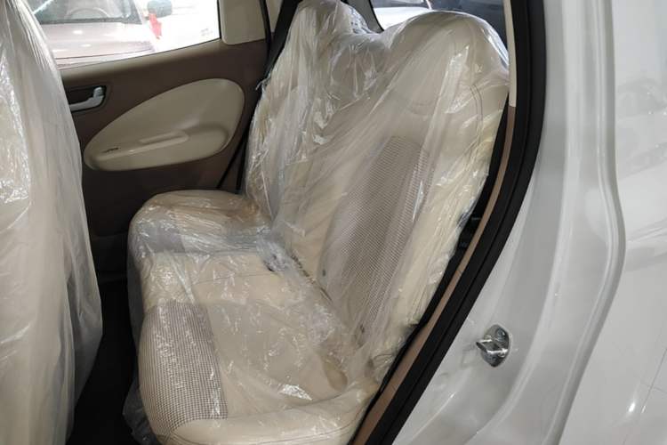 Used Wuling Hongguang MINIEV 2025 Four-Door Version Advanced Edition Left Rear Seat