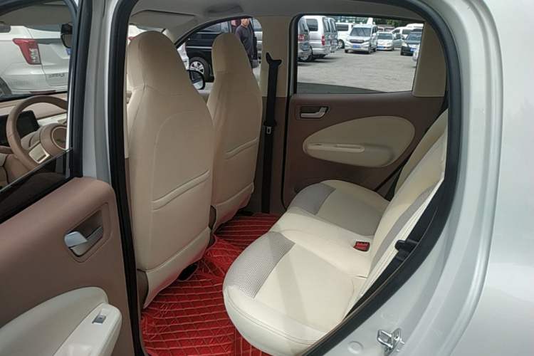 Used Wuling Hongguang MINIEV 2025 Four-Door Version Advanced Edition Left Rear Seat