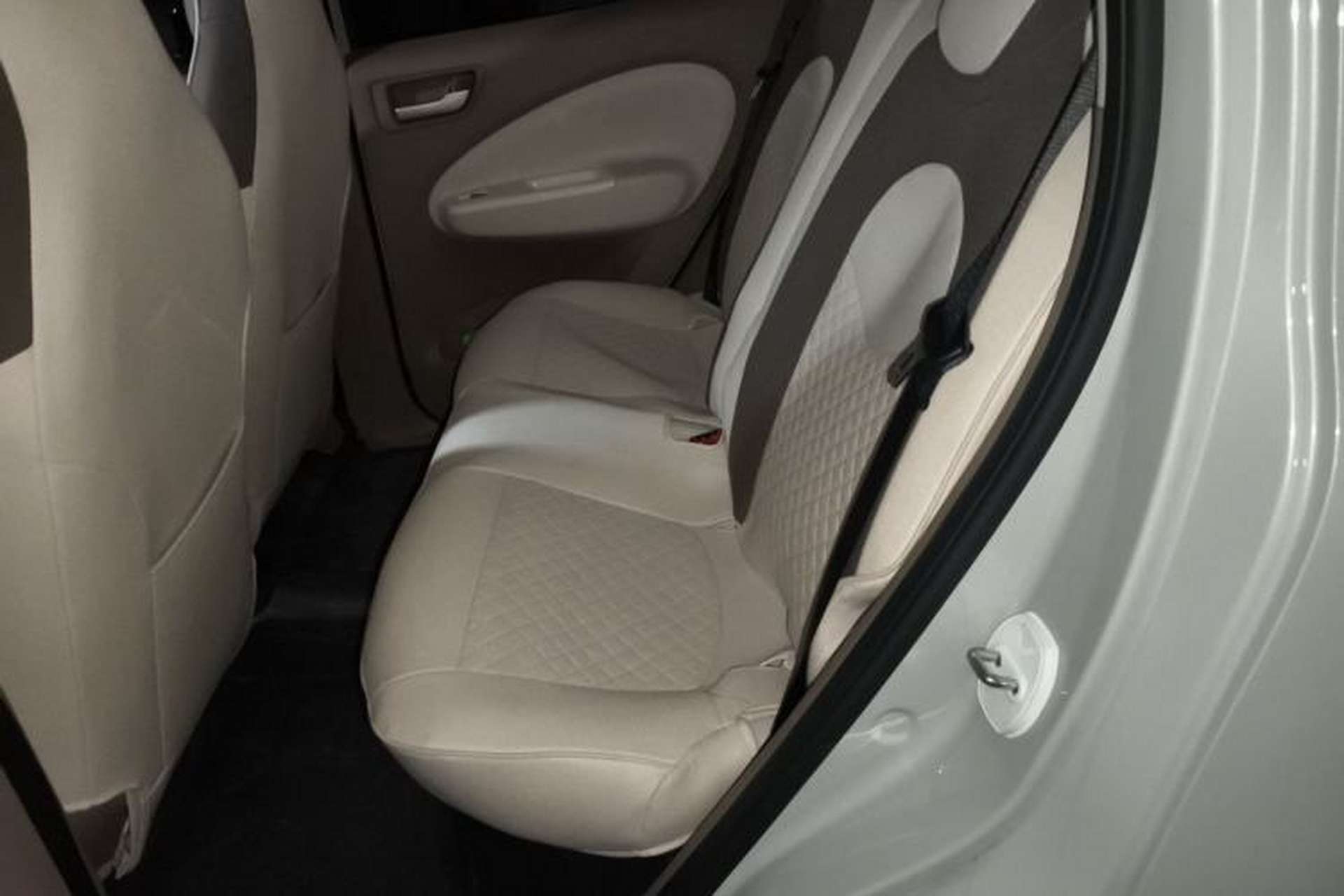 Used Wuling Hongguang MINIEV 2025 Four-Door Version Zhenxiang+ Edition Left Rear Seat
