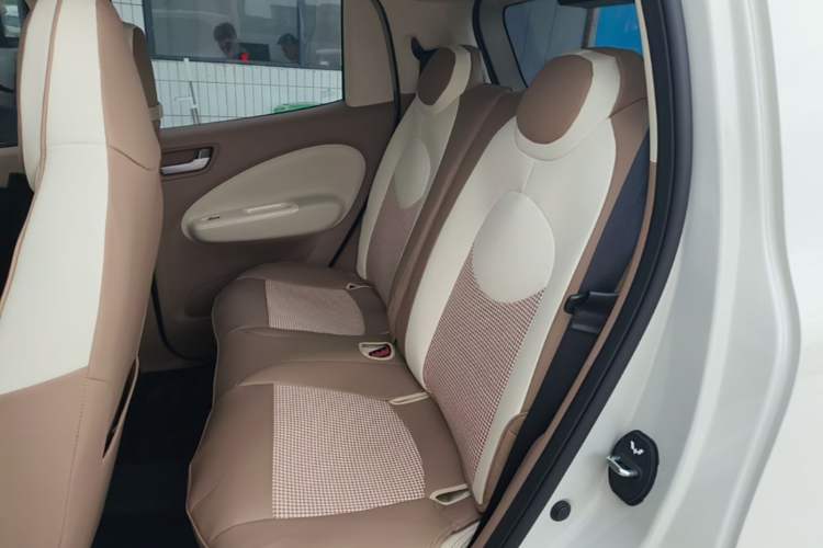Used Wuling Hongguang MINIEV 2025 Four-Door Version Advanced Edition Left Rear Seat