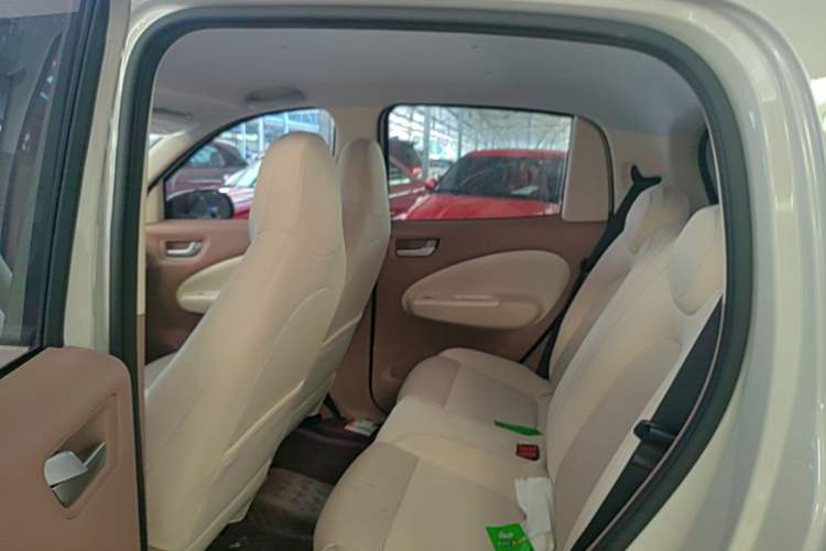 Used Wuling Hongguang MINIEV 2025 Four-Door Version Advanced Edition Left Rear Seat