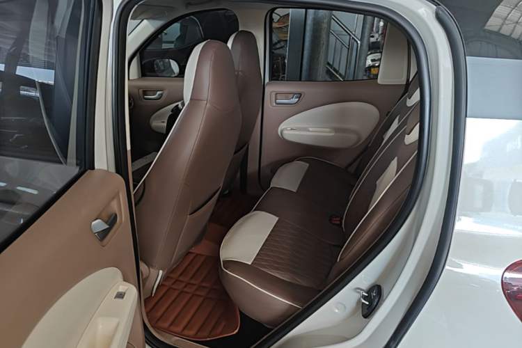 Used Wuling Hongguang MINIEV 2025 Four-Door Version Zhenxiang+ Edition Left Rear Seat