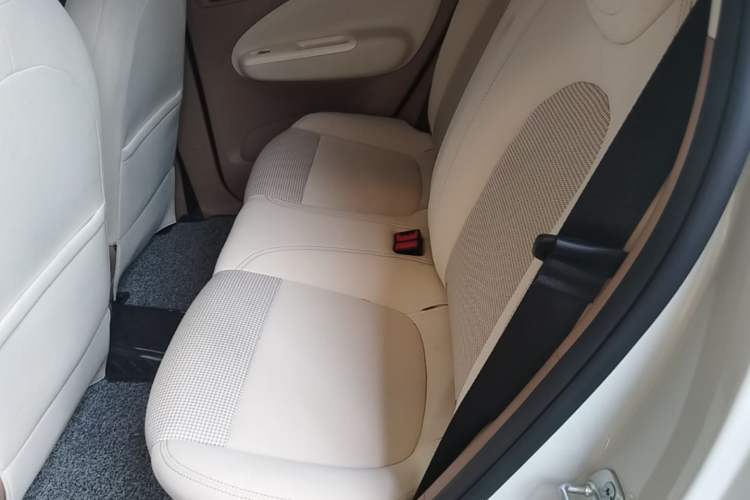 Used Wuling Hongguang MINIEV 2025 Four-Door Version Zhenxiang+ Edition Left Rear Seat