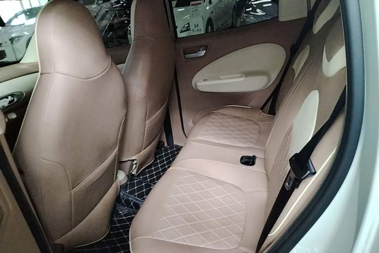 Used Wuling Hongguang MINIEV 2025 Four-Door Version Advanced Edition Left Rear Seat