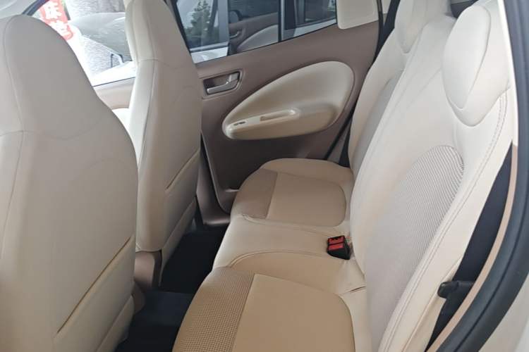 Used Wuling Hongguang MINIEV 2025 Four-Door Version Advanced Edition Left Rear Seat