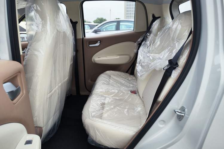 Used Wuling Hongguang MINIEV 2025 Four-Door Version Advanced Edition Left Rear Seat