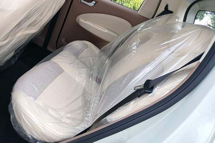 Used Wuling Hongguang MINIEV 2025 Four-Door Version Advanced Edition Left Rear Seat