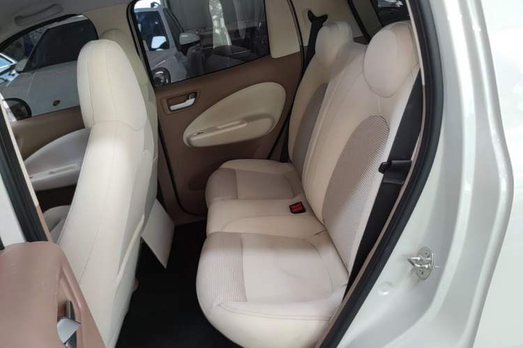 Used Wuling Hongguang MINIEV 2025 Four-Door Version Advanced Edition Left Rear Seat