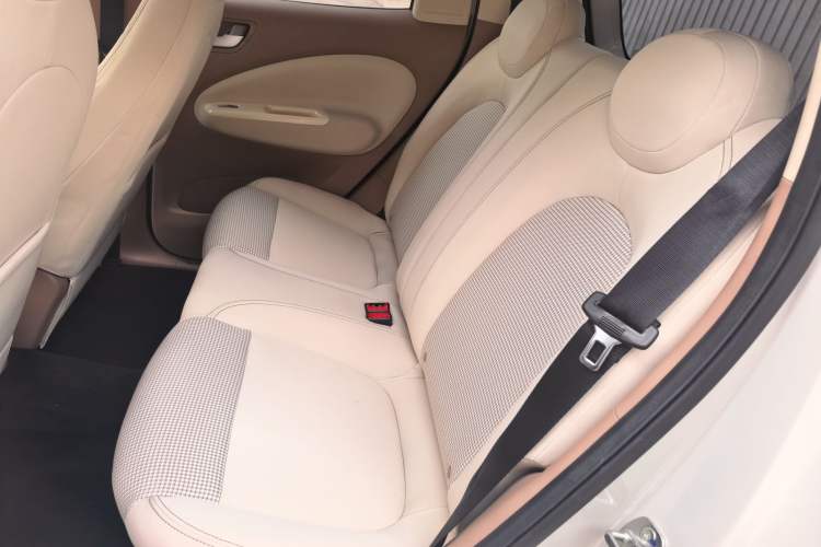 Used Wuling Hongguang MINIEV 2025 Four-Door Version Advanced Edition Left Rear Seat