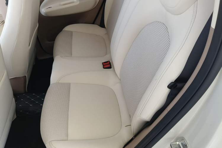 Used Wuling Hongguang MINIEV 2025 Four-Door Version Advanced Edition Left Rear Seat