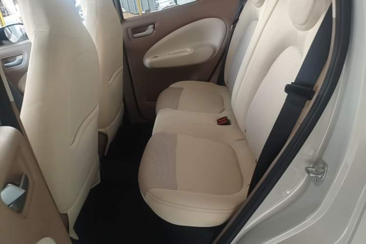 Used Wuling Hongguang MINIEV 2025 Four-Door Version Advanced Edition Left Rear Seat