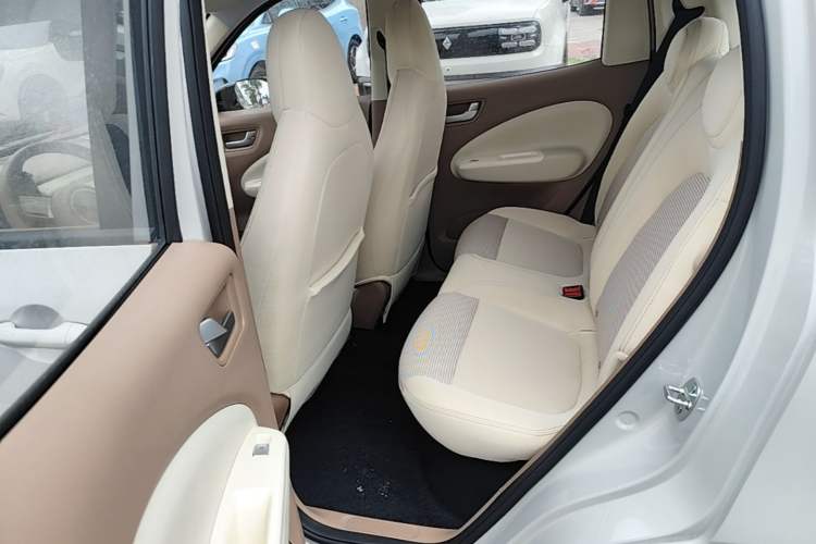 Used Wuling Hongguang MINIEV 2025 Four-Door Version Advanced Edition Left Rear Seat