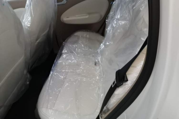 Used Wuling Hongguang MINIEV 2025 Four-Door Version Advanced Edition Left Rear Seat