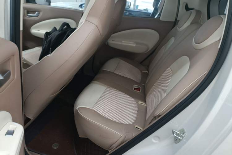 Used Wuling Hongguang MINIEV 2025 Four-Door Version Advanced Edition Left Rear Seat