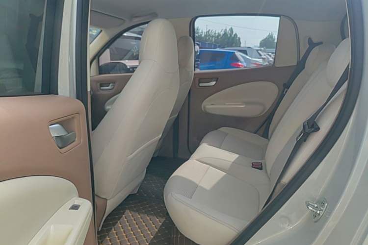 Used Wuling Hongguang MINIEV 2025 Four-Door Version Advanced Edition Left Rear Seat