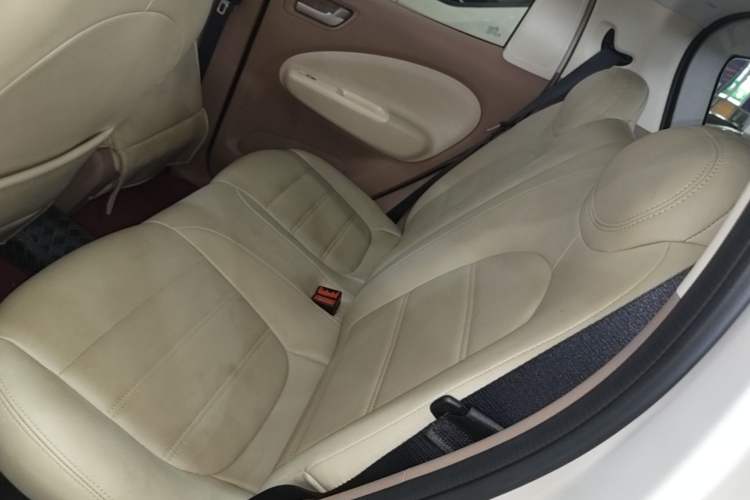 Used Wuling Hongguang MINIEV 2025 Four-Door Version Advanced Edition Left Rear Seat
