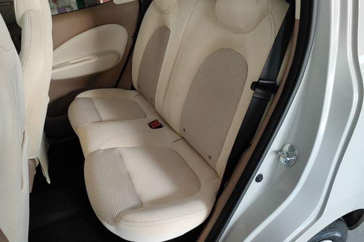 Used Wuling Hongguang MINIEV 2025 Four-Door Version Advanced Edition Left Rear Seat